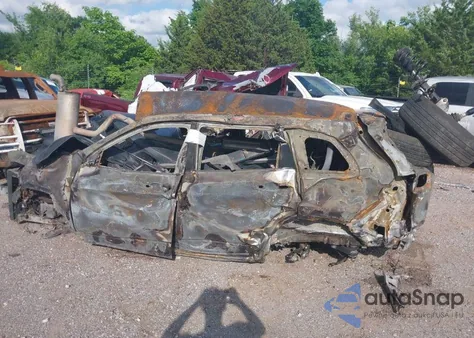 2016 Jeep Cherokee Latitude z USA, uszkodzony, nr VIN 1C4PJMCS4GW214156